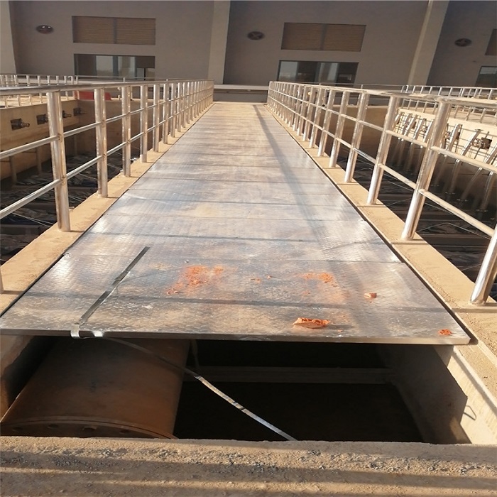 復合鋼格柵.jpg 復合鋼格柵.jpg