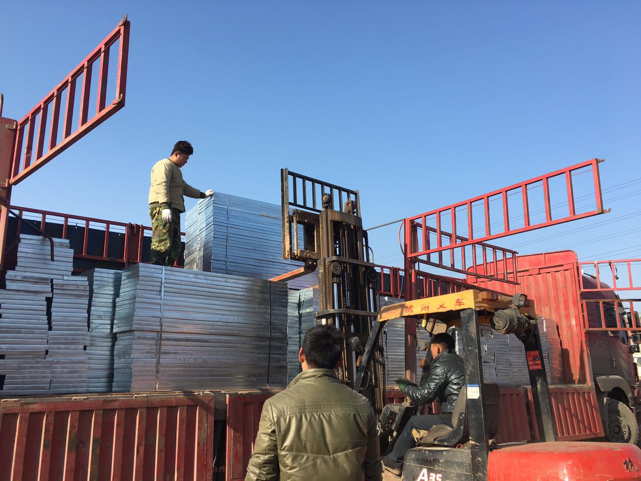 格柵板.jpg 格柵板.jpg