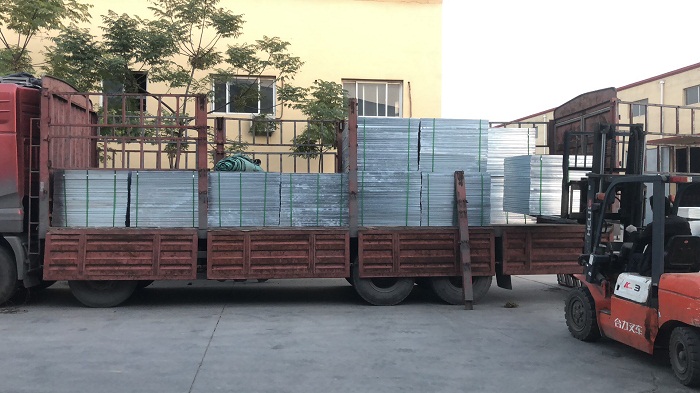 穿孔鋼格板 穿孔鋼格板